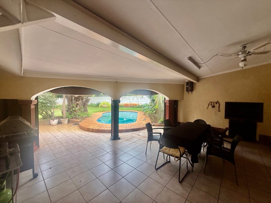 To Let 4 Bedroom Property for Rent in Schoemansville North West